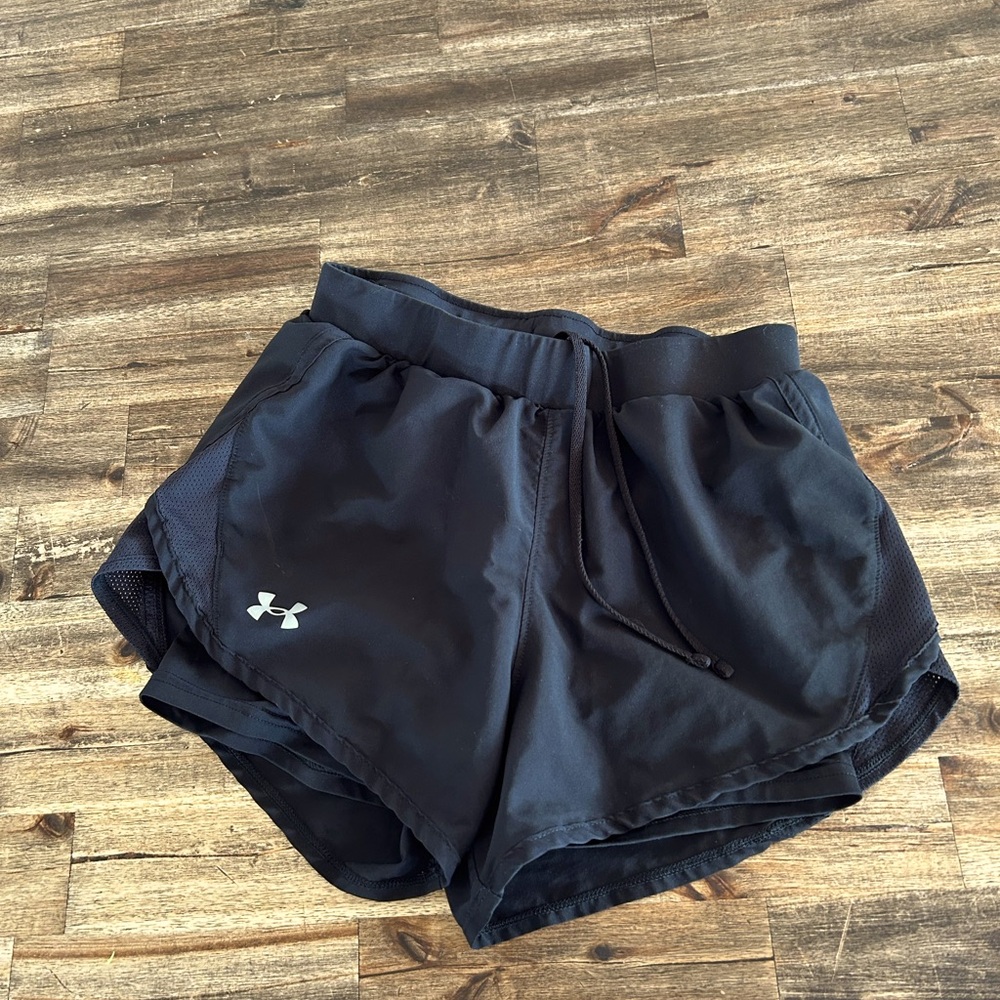 EUC black Under Armor shorts. Size XS.